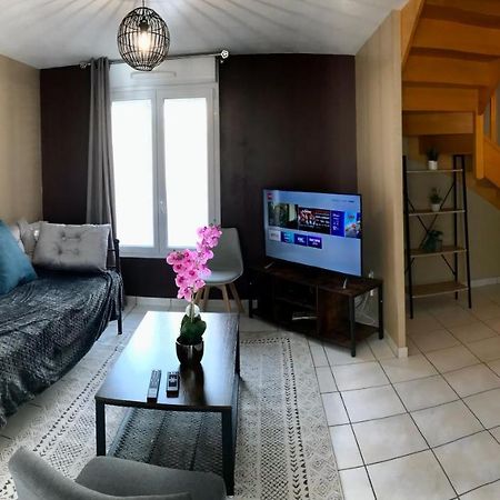 Agreable Maison Proche Gare Avec Parking Gratuit Le Mans Ngoại thất bức ảnh
